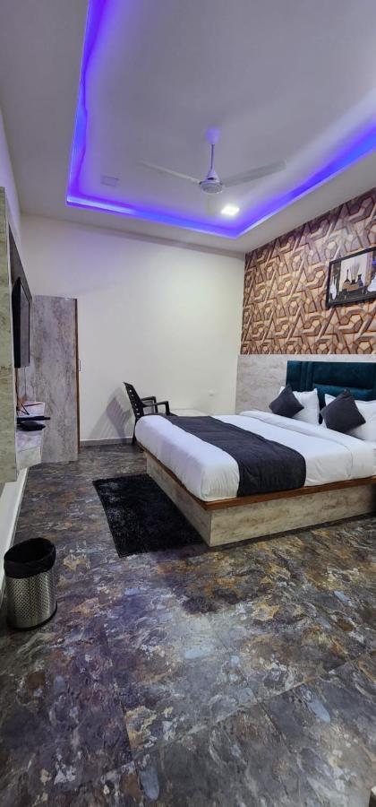 Hotel Sunrise Vadodara Extérieur photo